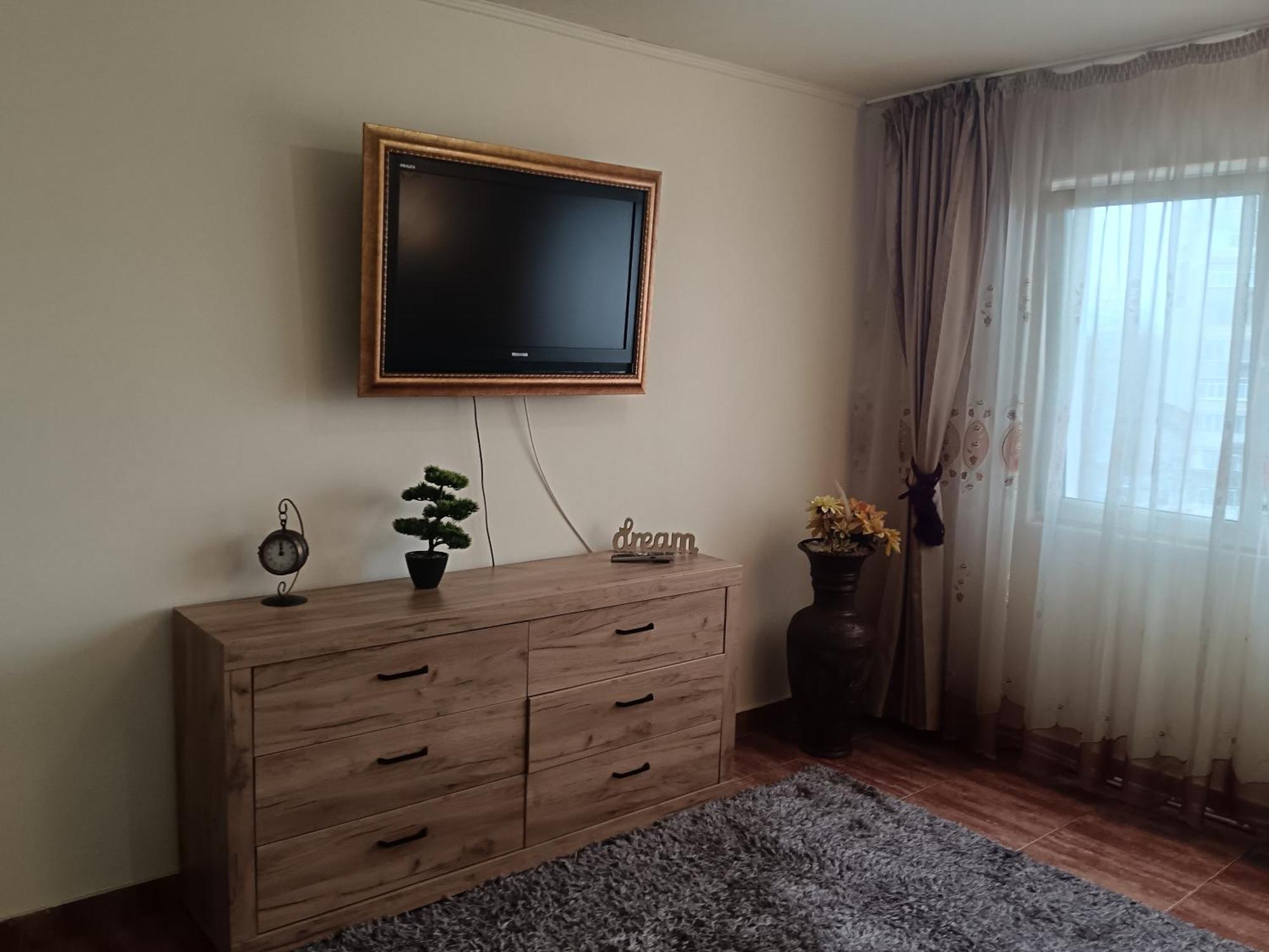 New 33 Bacău Exterior foto